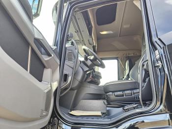 XF 530 8x2 / HMF 9520 K8 / NIEUW!